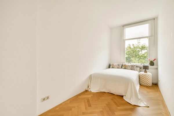 Medium property photo - Jacob Obrechtstraat 1-2, 1071 KC Amsterdam